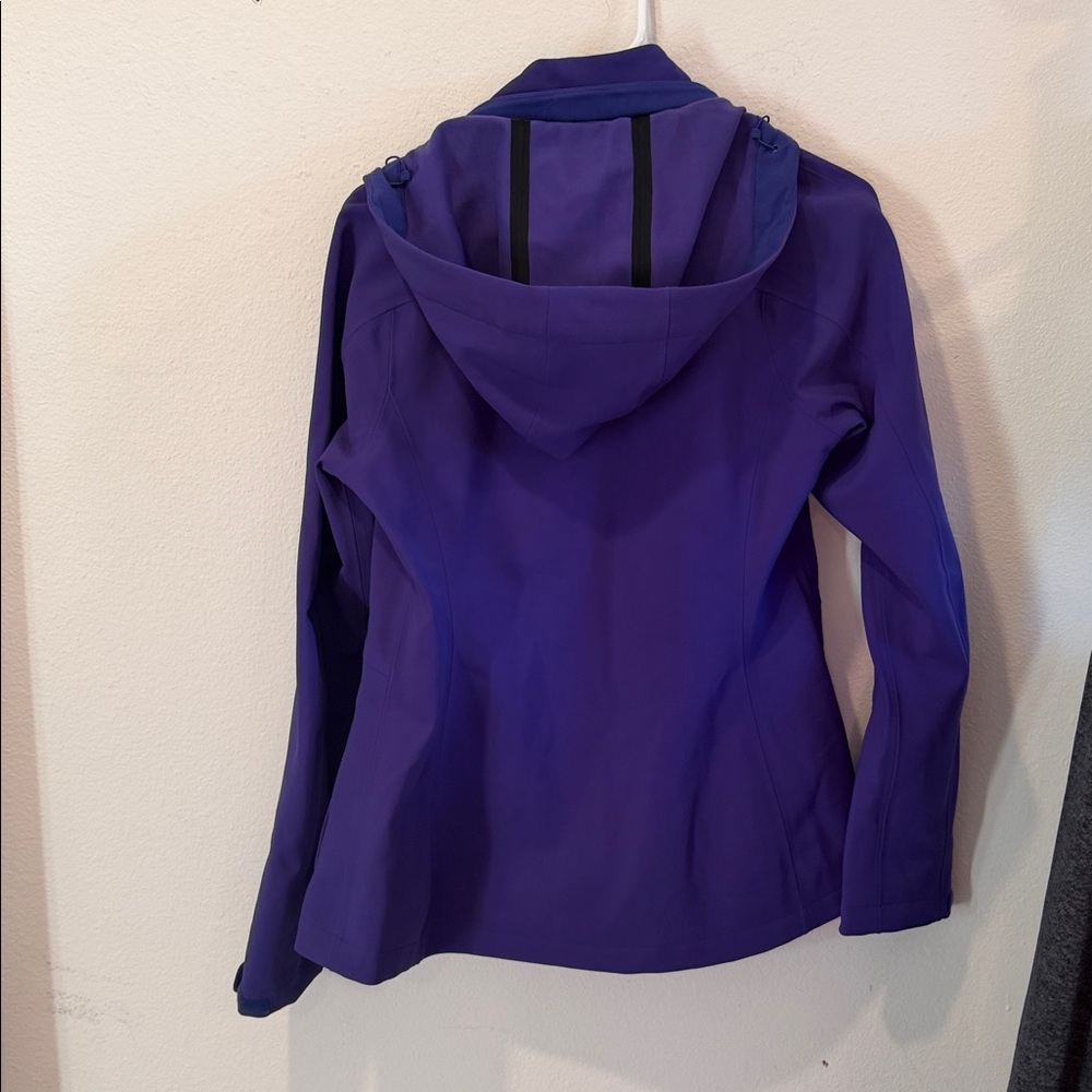 Athleta Women’s Deep Purple Hooded Softshell Utility Jacket - Picture 8 of 9